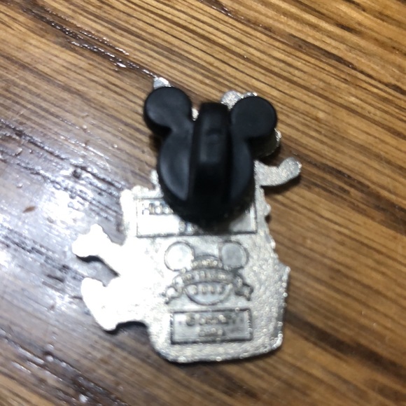 Disney Chip & Dale Dole Whip Hidden Mickey Pin 3 of 4 Magic Kingdom 2006 - Picture 2 of 5